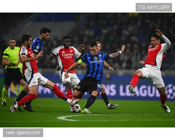 博洛尼亚主帅打造攻防兼备体系，球队状态回升引关注