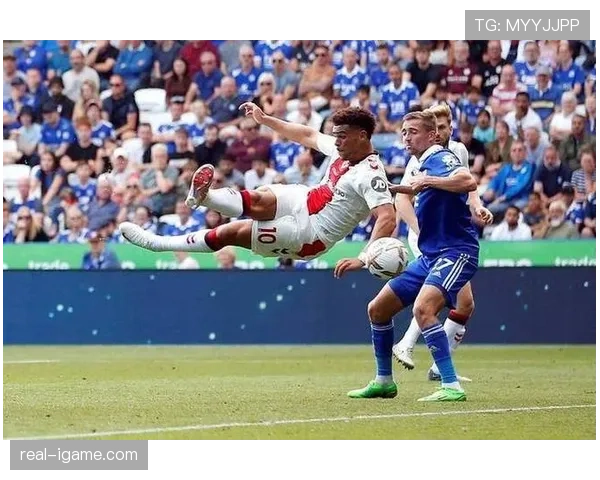 英超南安普顿进攻