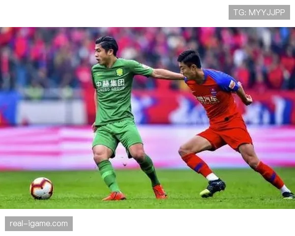 张玉宁场上猛男，下了场像会开豪车的邻家富二代，刷到就懵