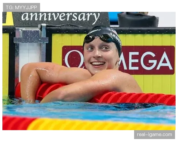 凯蒂·莱德基每天游50公里，吃饭像在喂鲨鱼